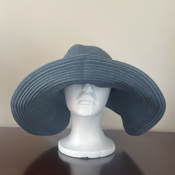 J. Crew Womens Navy Wide Brim Floppy Straw Hat Resortwear Beach Preppy Vacation - Picture 3 of 7